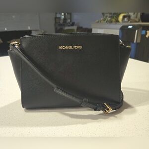 Michael Kors Black Selma Saffiano Leather Crossbody Bag